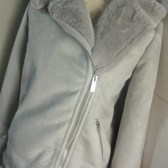 Hollister Biker Jacket Small Faux Suede Fur Grey Plush Super Soft NEW With Defec - Picture 3 of 14